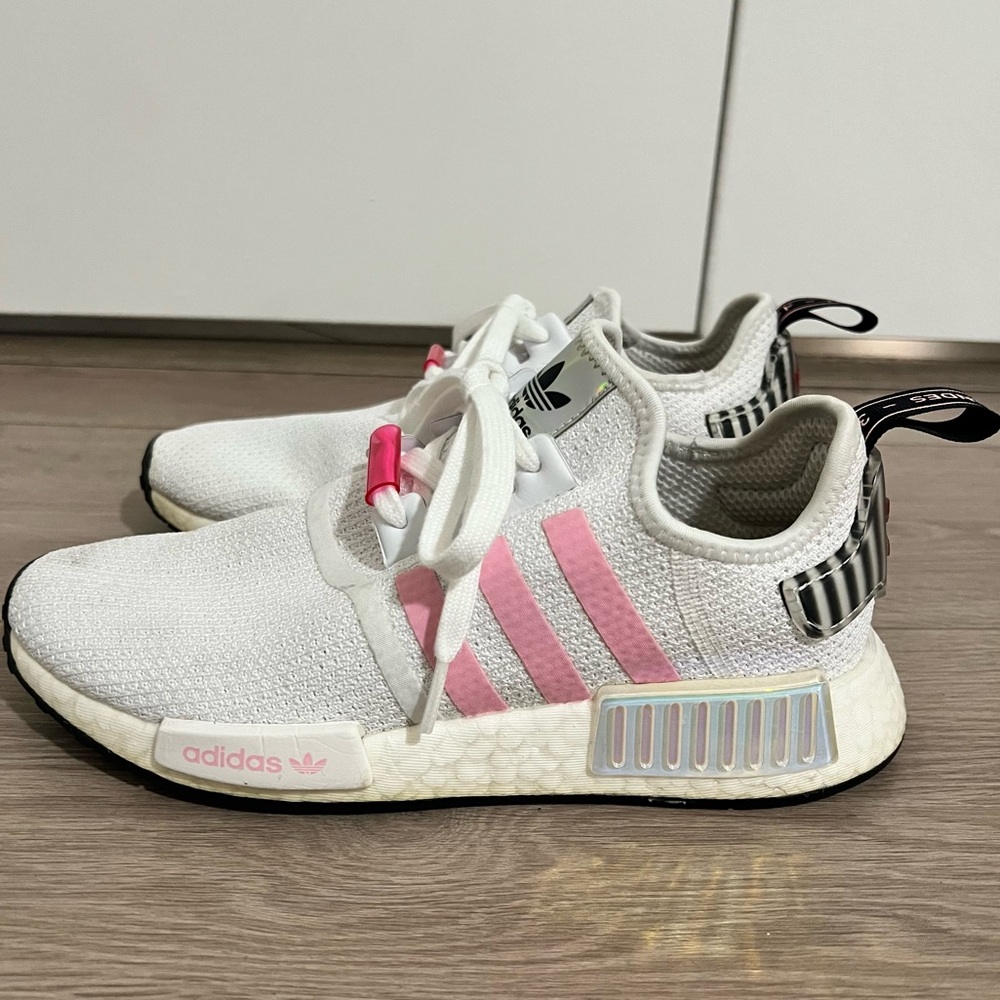Adidas NMD_R1 White True Pink Hologram Running Shoes